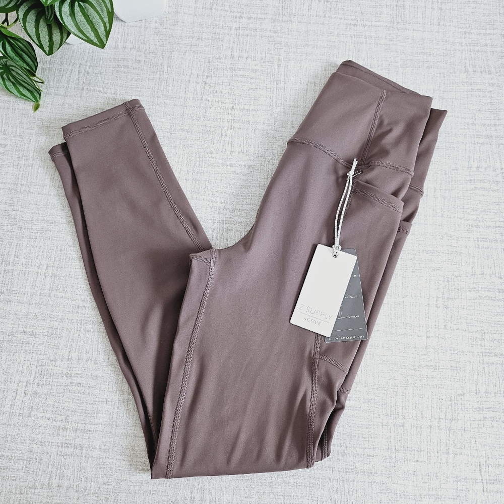 🆕️Z Supply Dark Maeve Butter Soft Active Legging with Side Pockets SZ Small